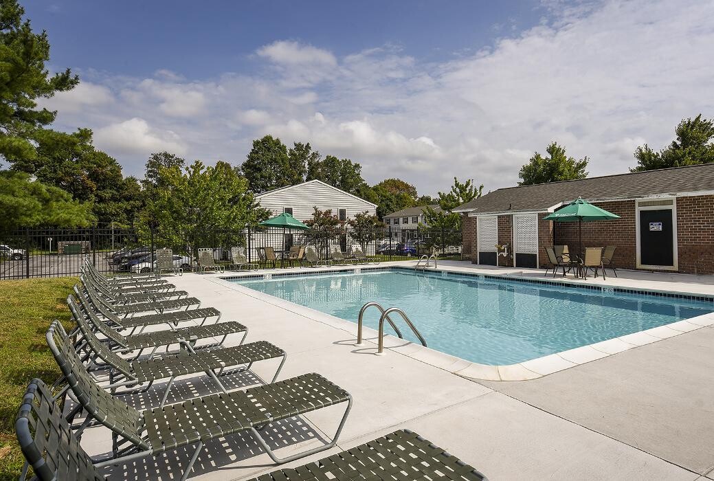 Images Middle River Townhomes