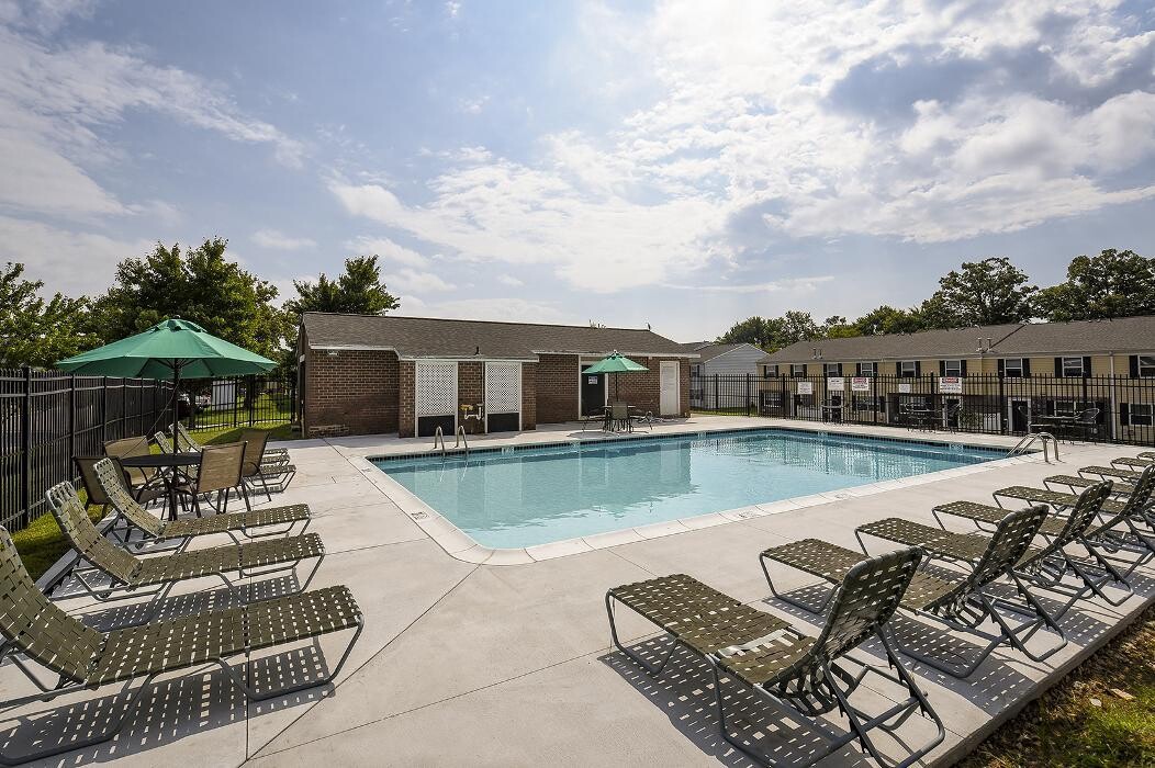 Images Middle River Townhomes