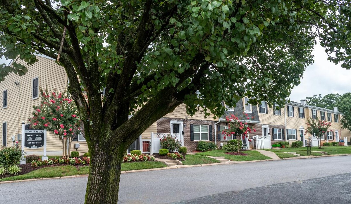 Images Middle River Townhomes