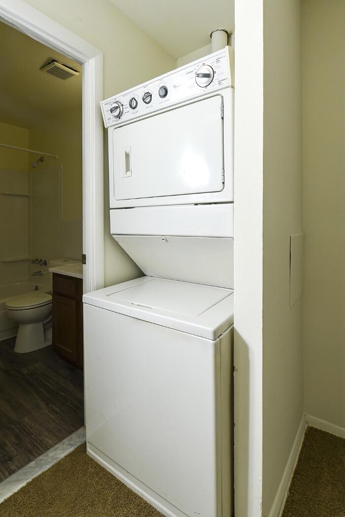 Images Middle River Townhomes