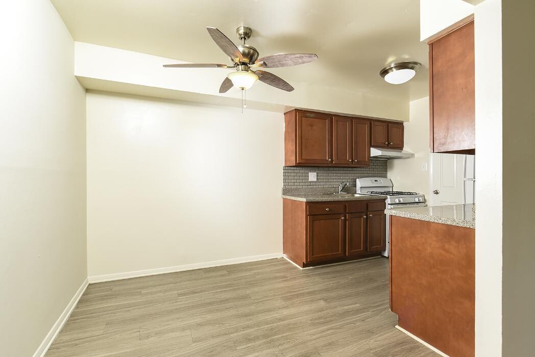 Images Middle River Townhomes