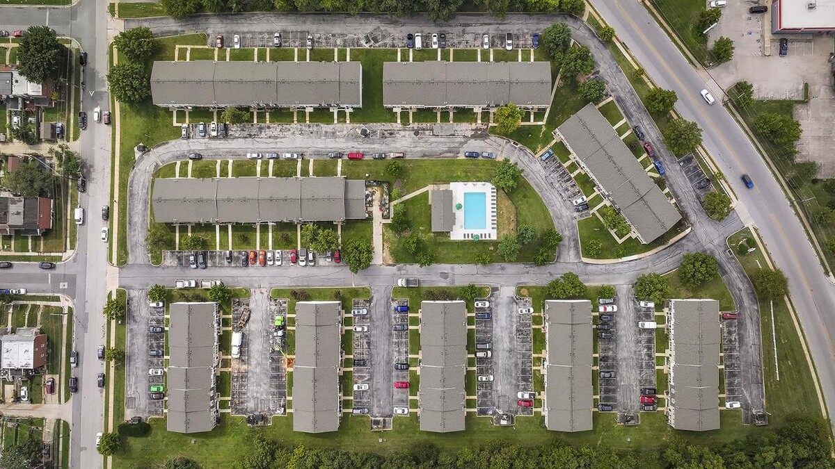 Images Middle River Townhomes