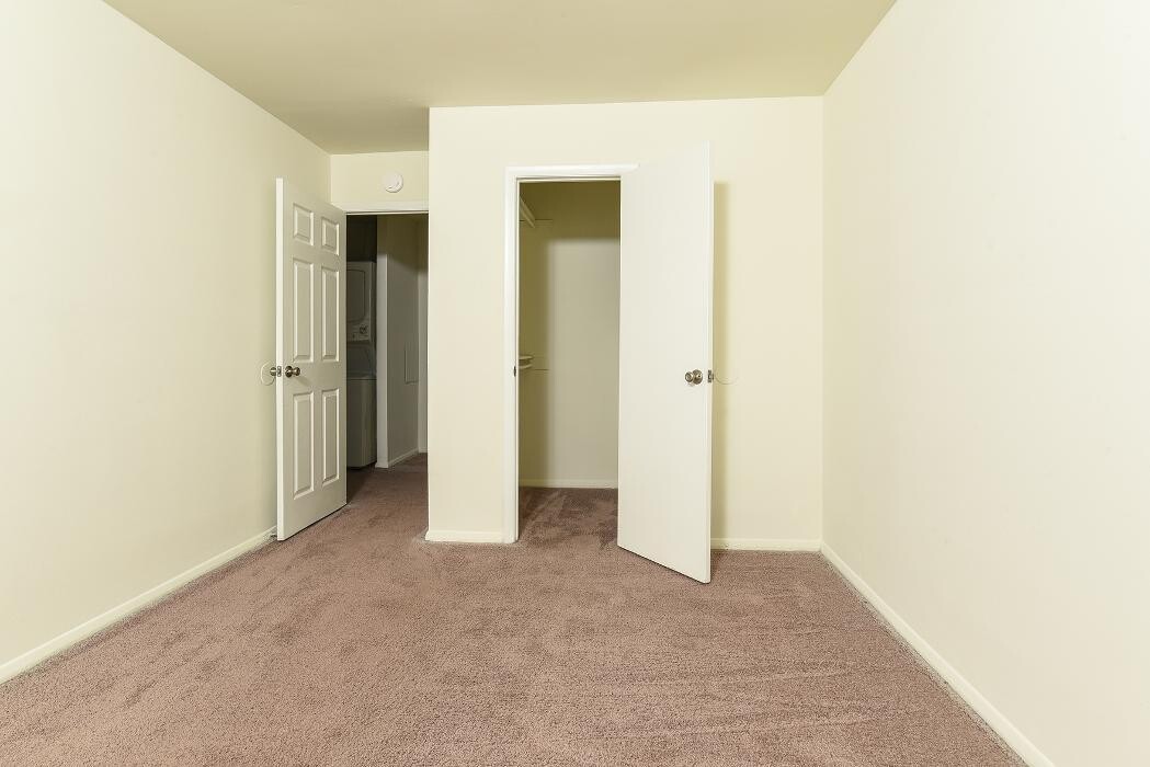 Images Middle River Townhomes