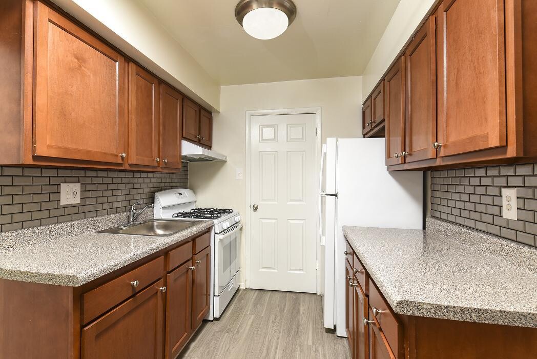 Images Middle River Townhomes