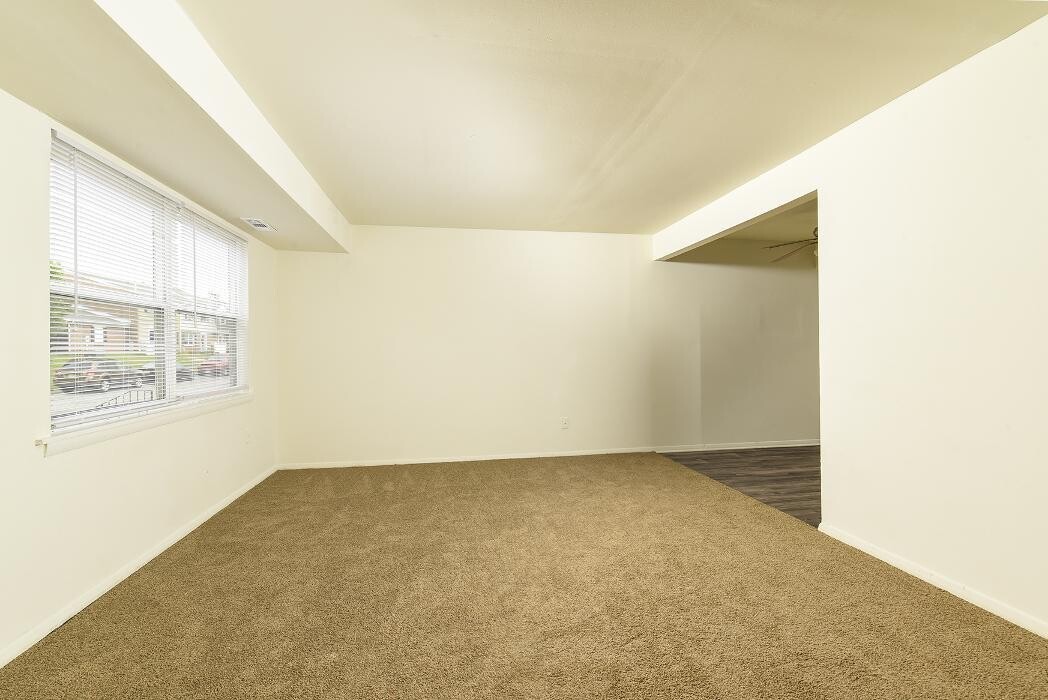 Images Middle River Townhomes