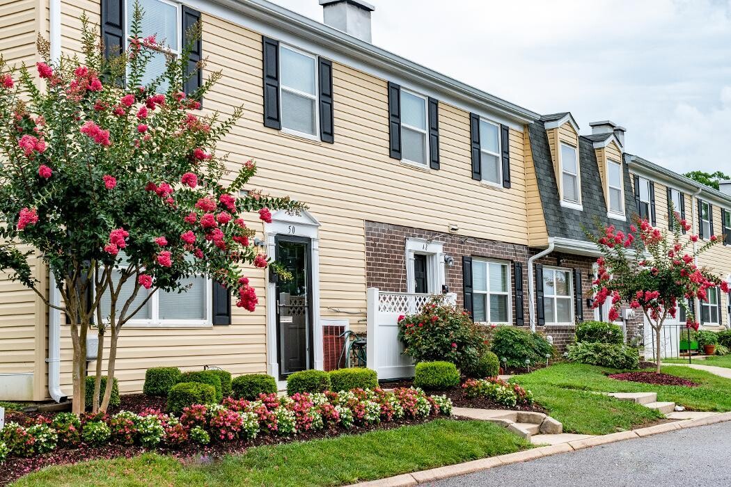 Images Middle River Townhomes