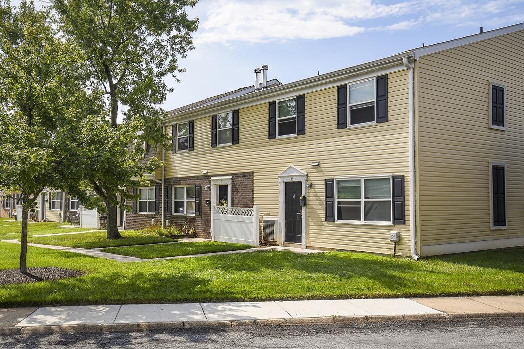 Images Middle River Townhomes