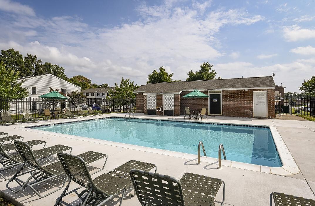 Images Middle River Townhomes