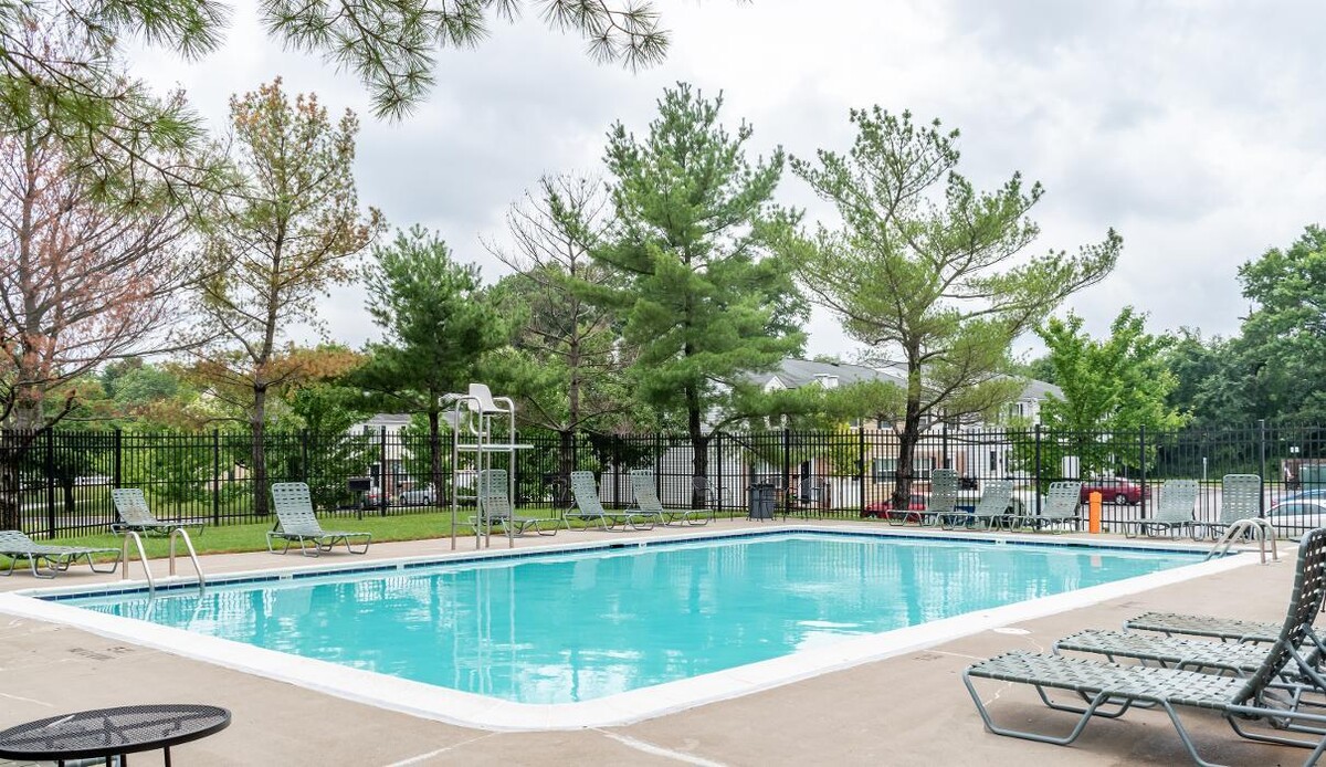 Images Middle River Townhomes