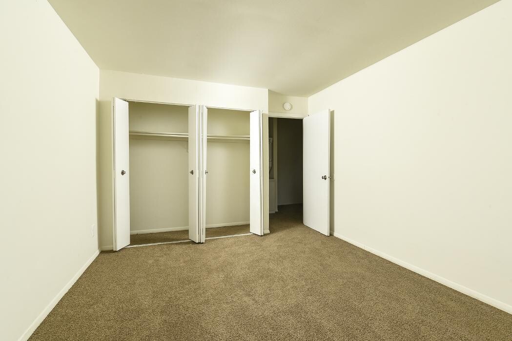 Images Middle River Townhomes