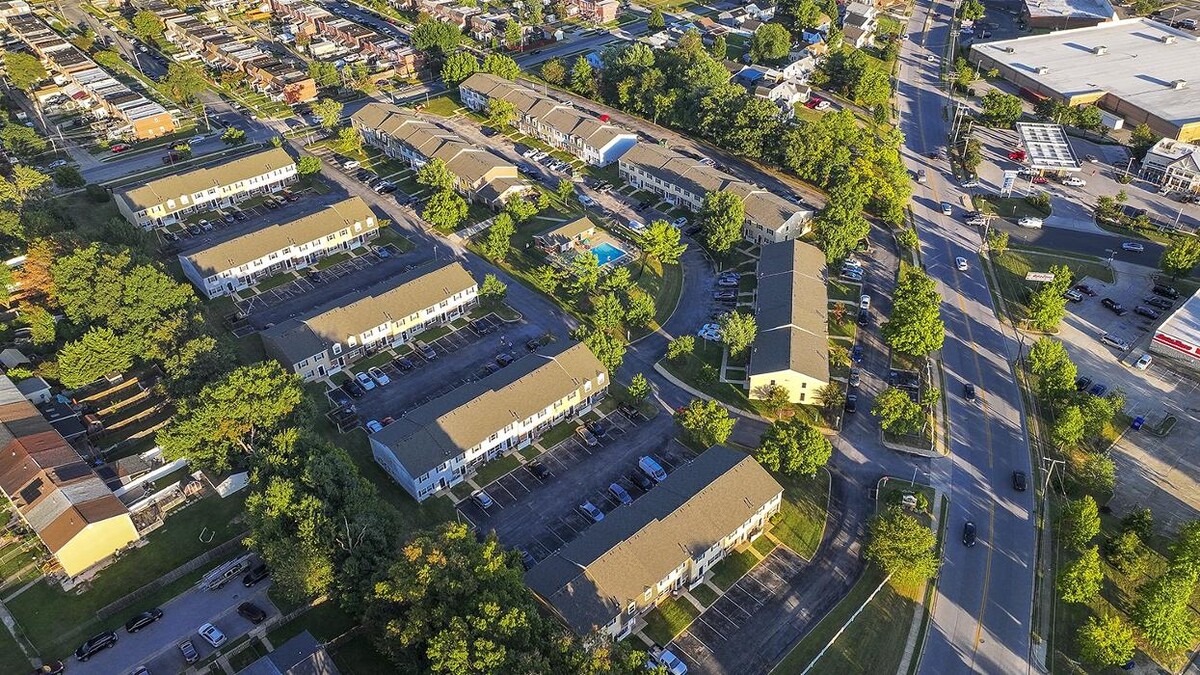 Images Middle River Townhomes