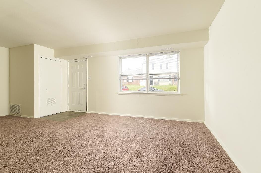 Images Middle River Townhomes