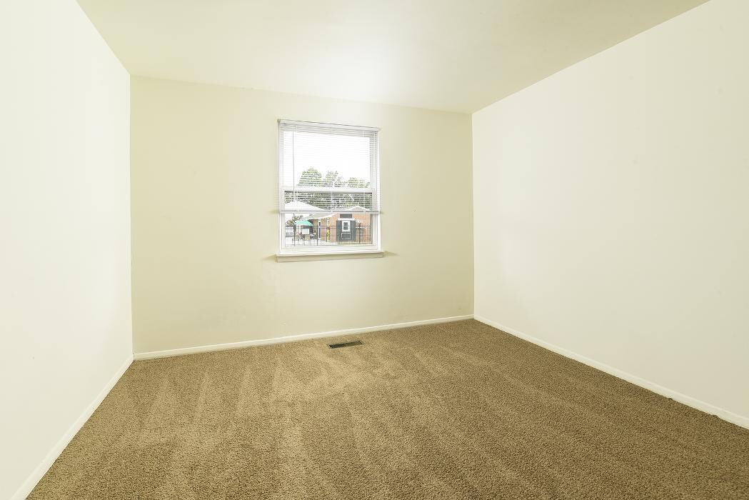 Images Middle River Townhomes