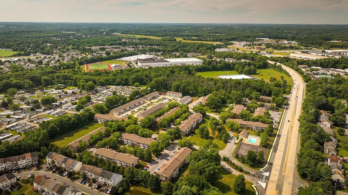 Images Oak Tree Apartments