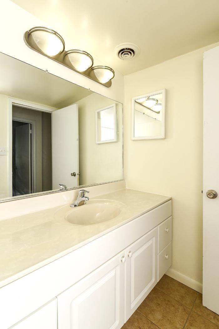 Images Oak Tree Apartments