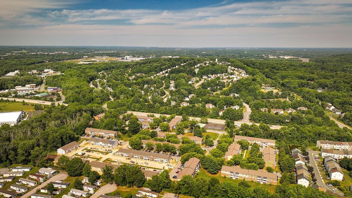 Images Oak Tree Apartments