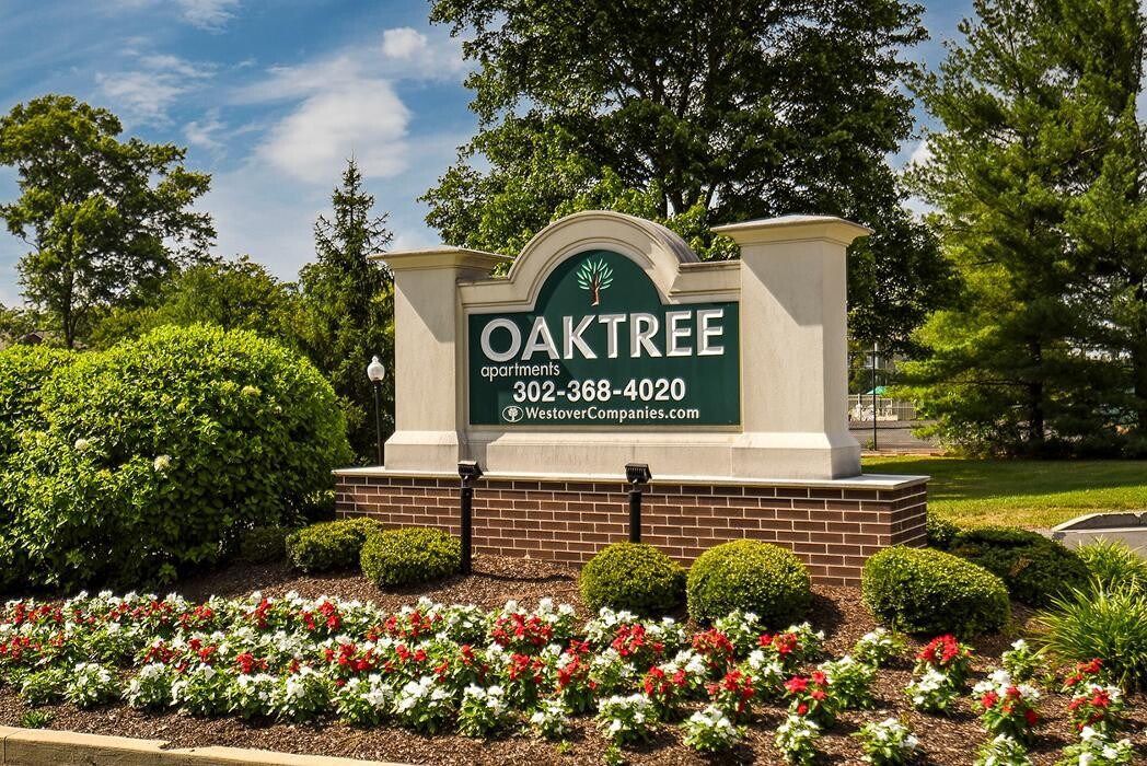 Images Oak Tree Apartments