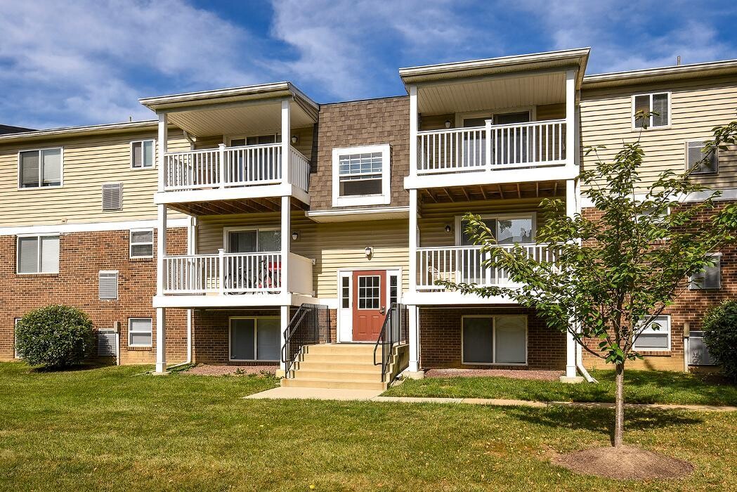 Images Oak Tree Apartments