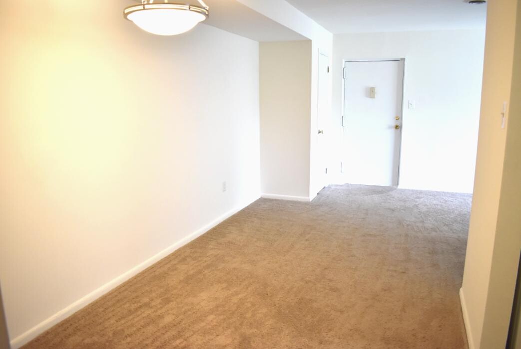 Images Oak Tree Apartments