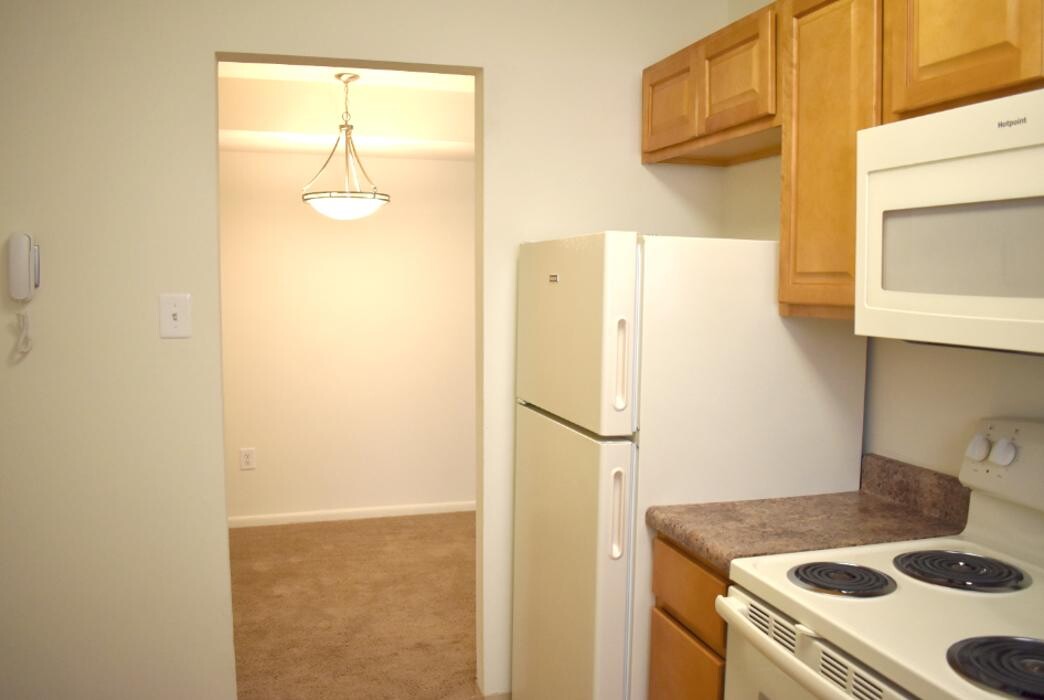 Images Oak Tree Apartments