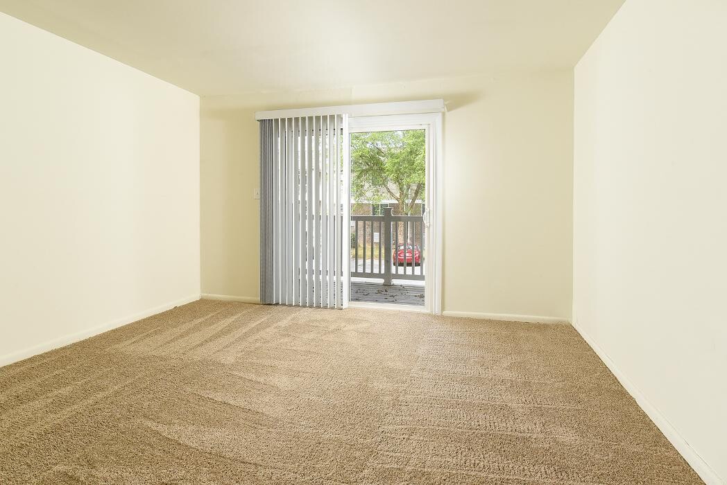 Images Oak Tree Apartments