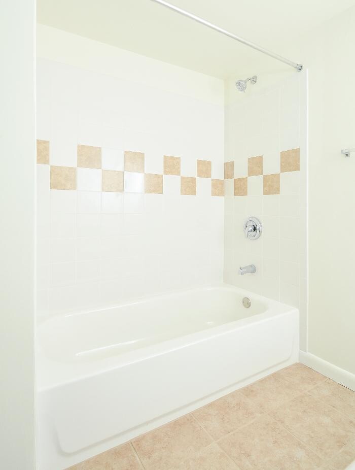 Images Oak Tree Apartments