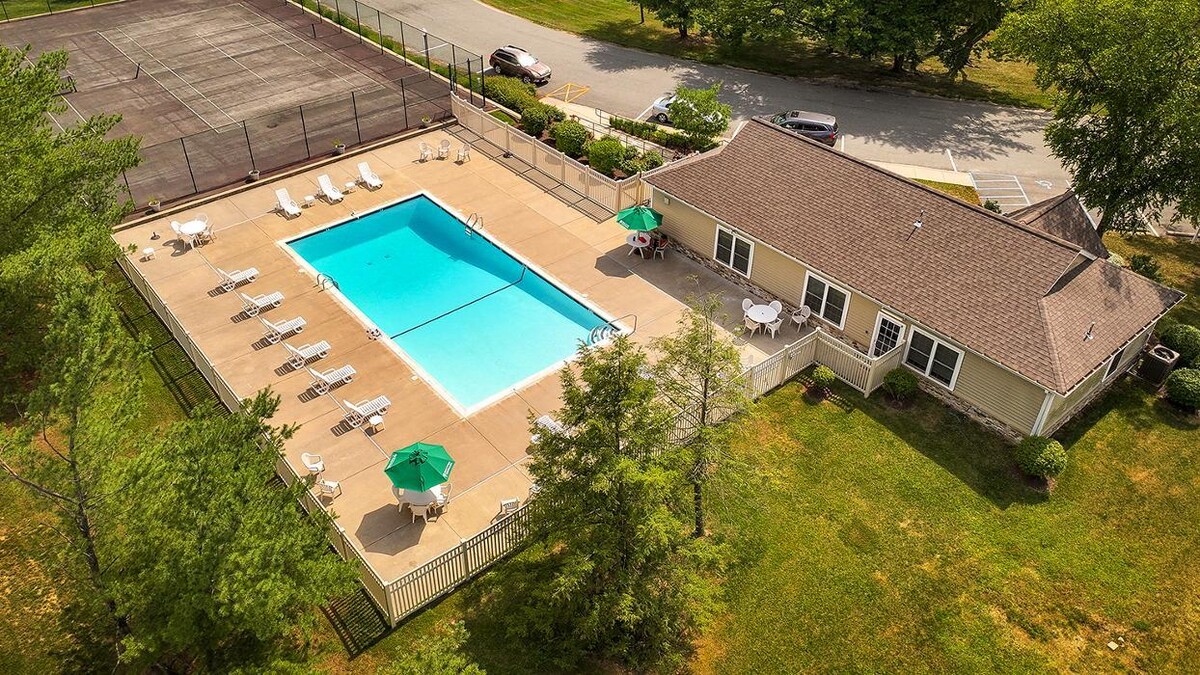 Images Oak Tree Apartments