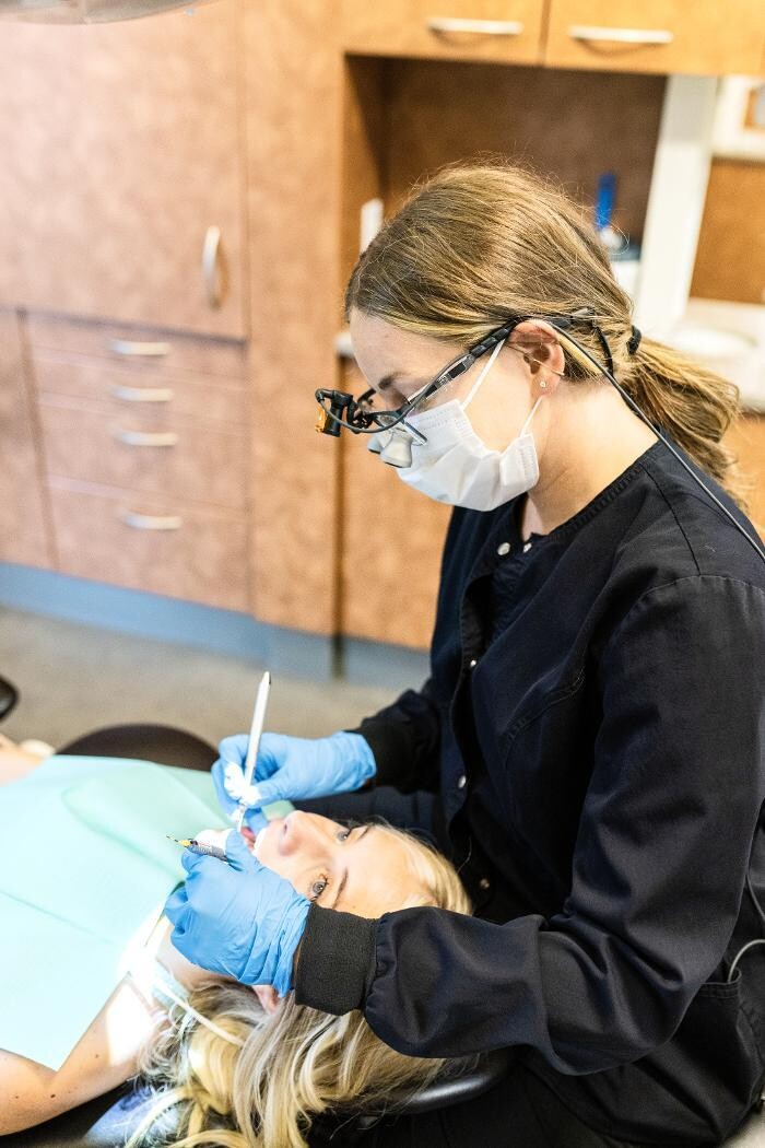 Images Holmes Family & Cosmetic Dentistry