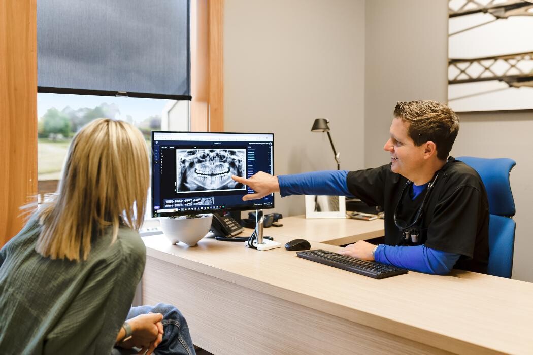 Images Holmes Family & Cosmetic Dentistry