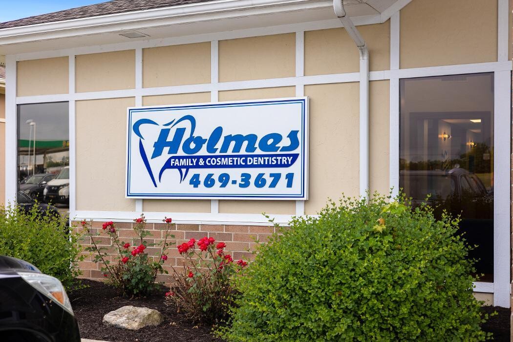Images Holmes Family & Cosmetic Dentistry