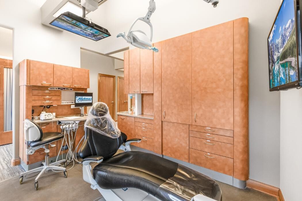 Images Holmes Family & Cosmetic Dentistry