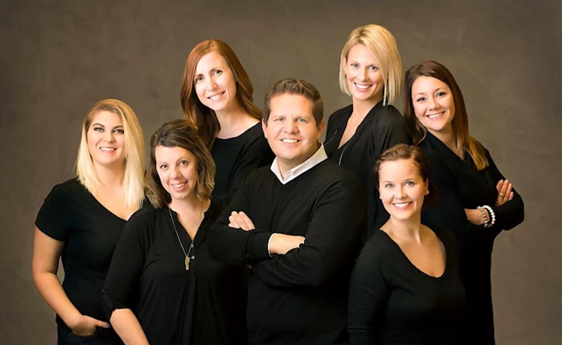 Images Holmes Family & Cosmetic Dentistry