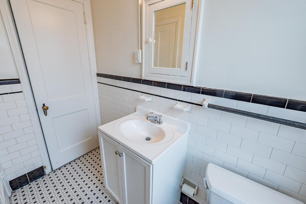 Images Delfe Apartments At Trolley Square