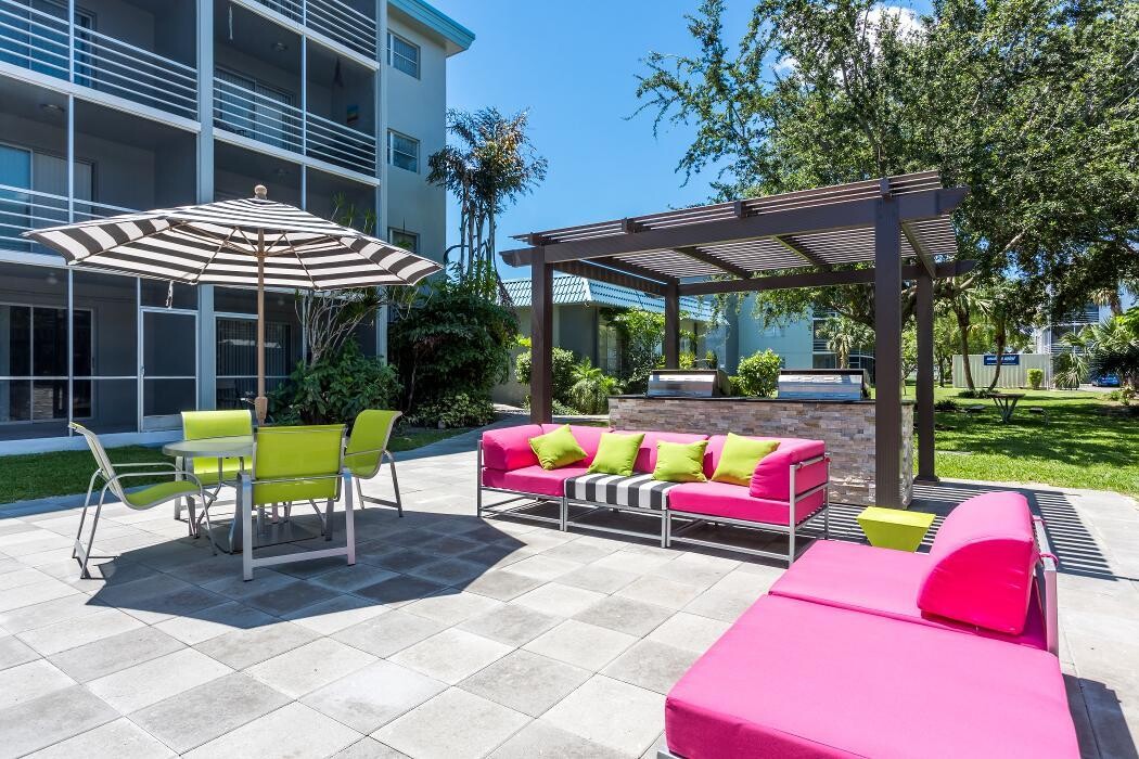 Images Aventura Oaks Apartment Homes