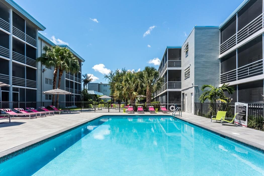Images Aventura Oaks Apartment Homes