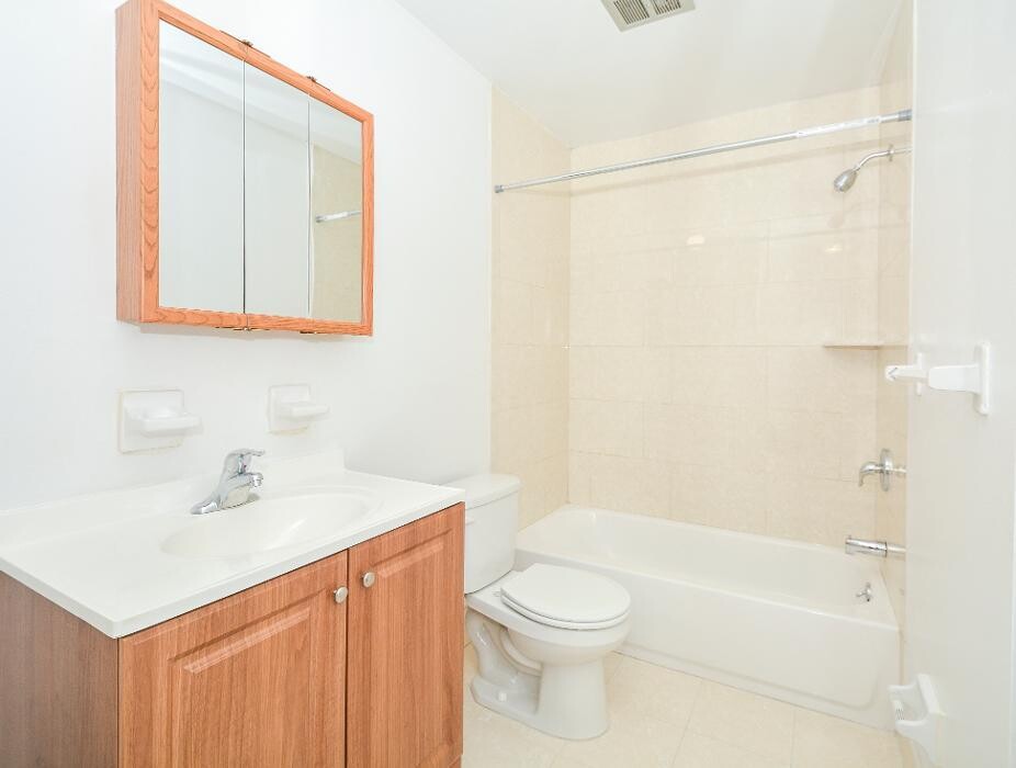 Images Hillcrest Apartments