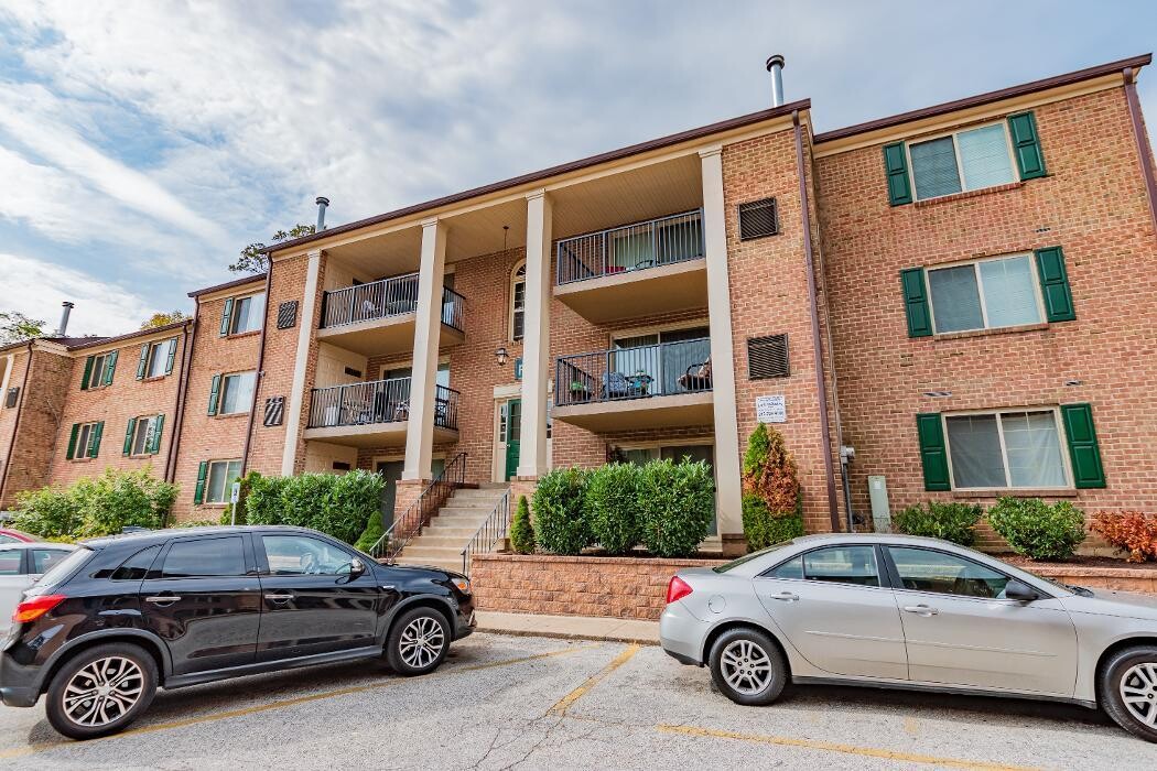 Images Hillcrest Apartments