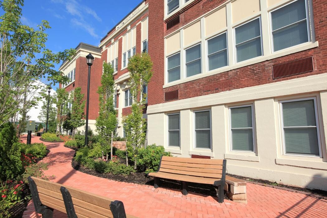 Images Lord Stirling Senior Housing