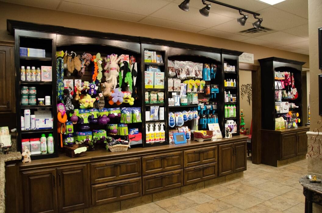 Images Rose Rock Veterinary Hospital & Pet Resort