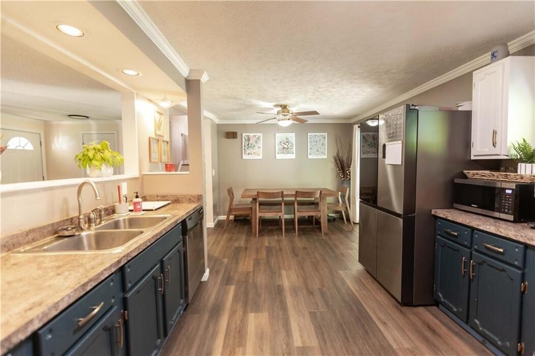 Images Vincent Associates Real Estate