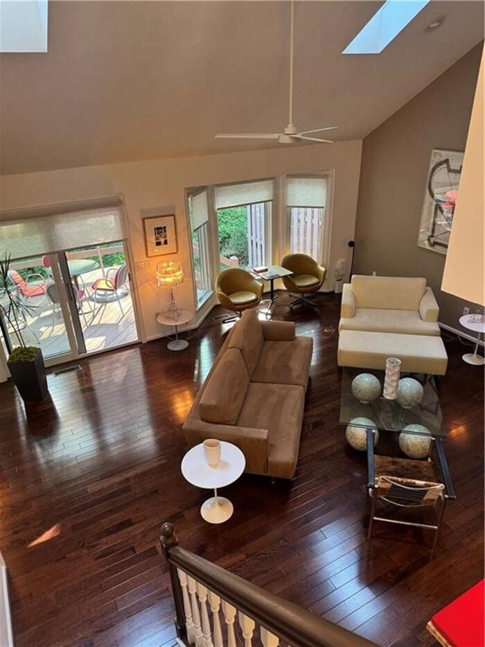 Images Vincent Associates Real Estate