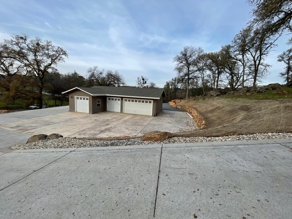 Images Modern Era Landscape Construction Inc.