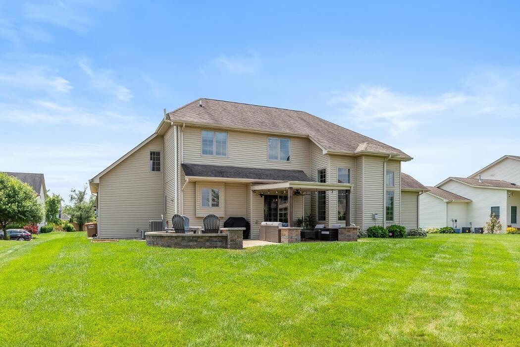 Images RE/MAX Professionals: Steve Silver Team