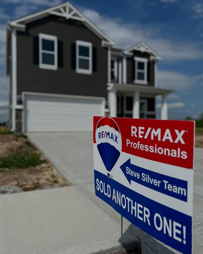 Images RE/MAX Professionals: Steve Silver Team