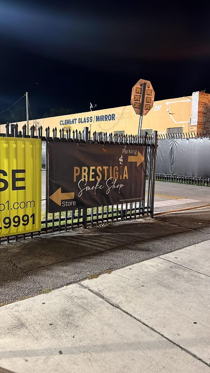 Images Prestigia Smoke Shop
