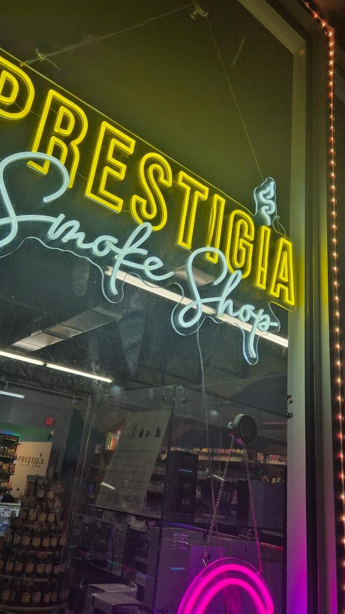 Images Prestigia Smoke Shop