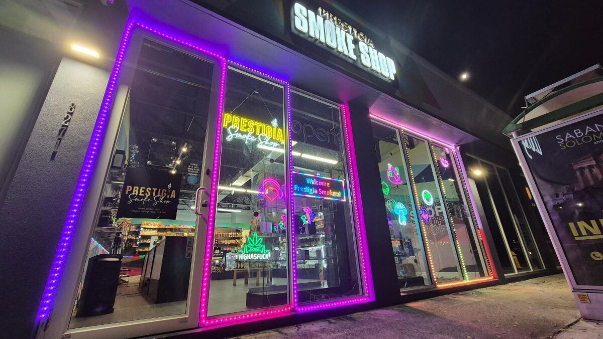 Images Prestigia Smoke Shop