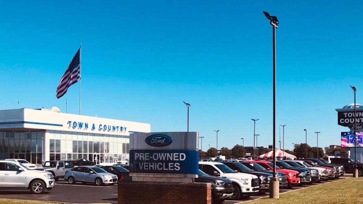 Images Town and Country Ford