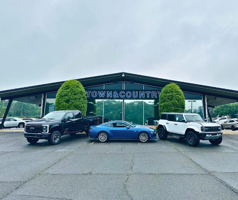 Images Hebert's Town & Country Ford