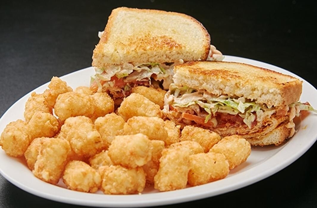 Images Hotshots Sports Bar & Grill